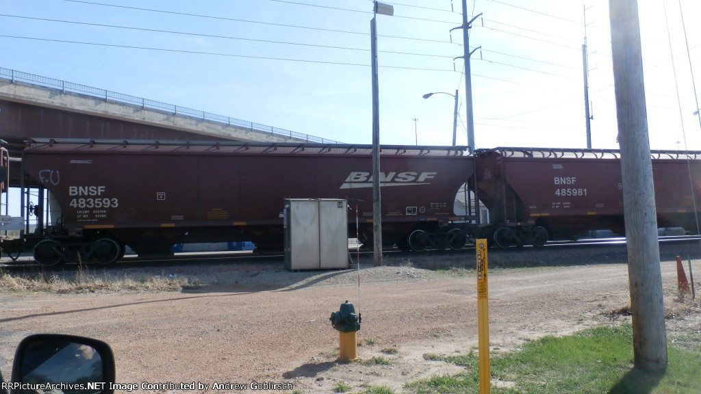 BNSF 483593 & BNSF 485981